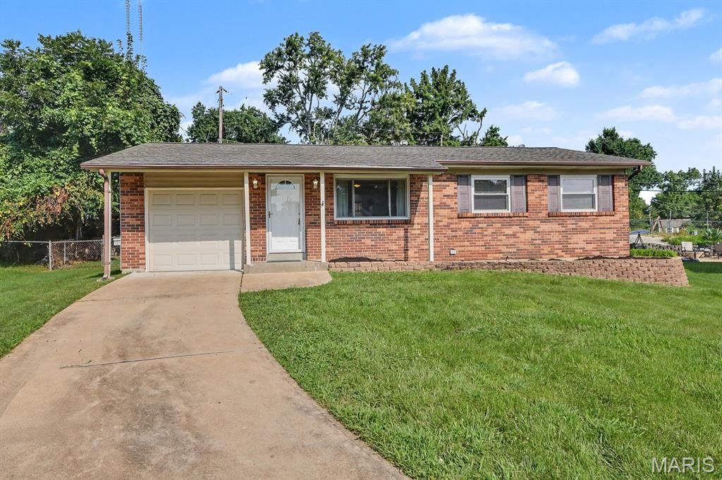 11247 Fawnhaven Drive, St Louis, MO 63126