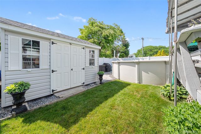 77 Grand Street, Elmont, NY 11003