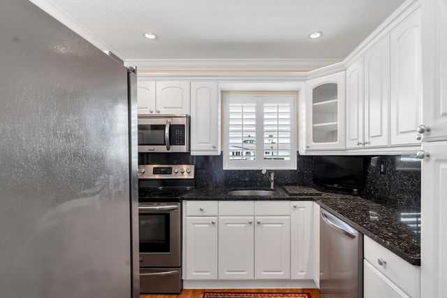 2930 Crosley Drive E M, West Palm Beach, FL 33415