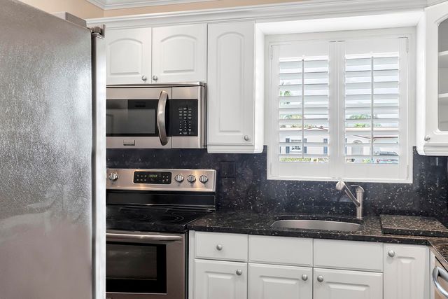 2930 Crosley Drive E M, West Palm Beach, FL 33415