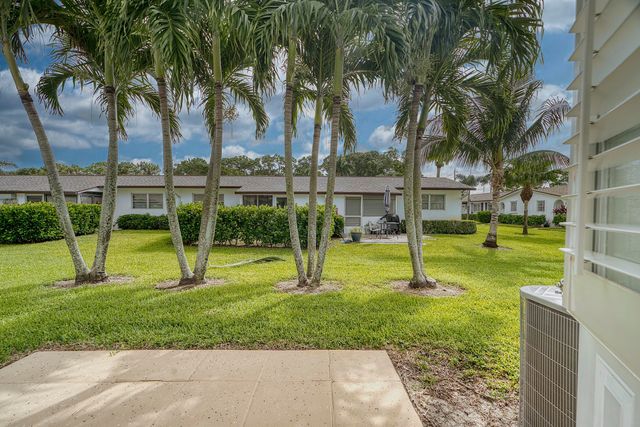 2930 Crosley Drive E M, West Palm Beach, FL 33415