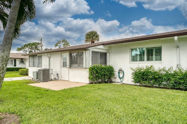 2930 Crosley Drive E M, West Palm Beach, FL 33415