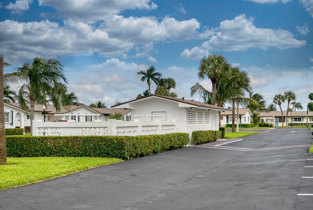 2930 Crosley Drive E M, West Palm Beach, FL 33415
