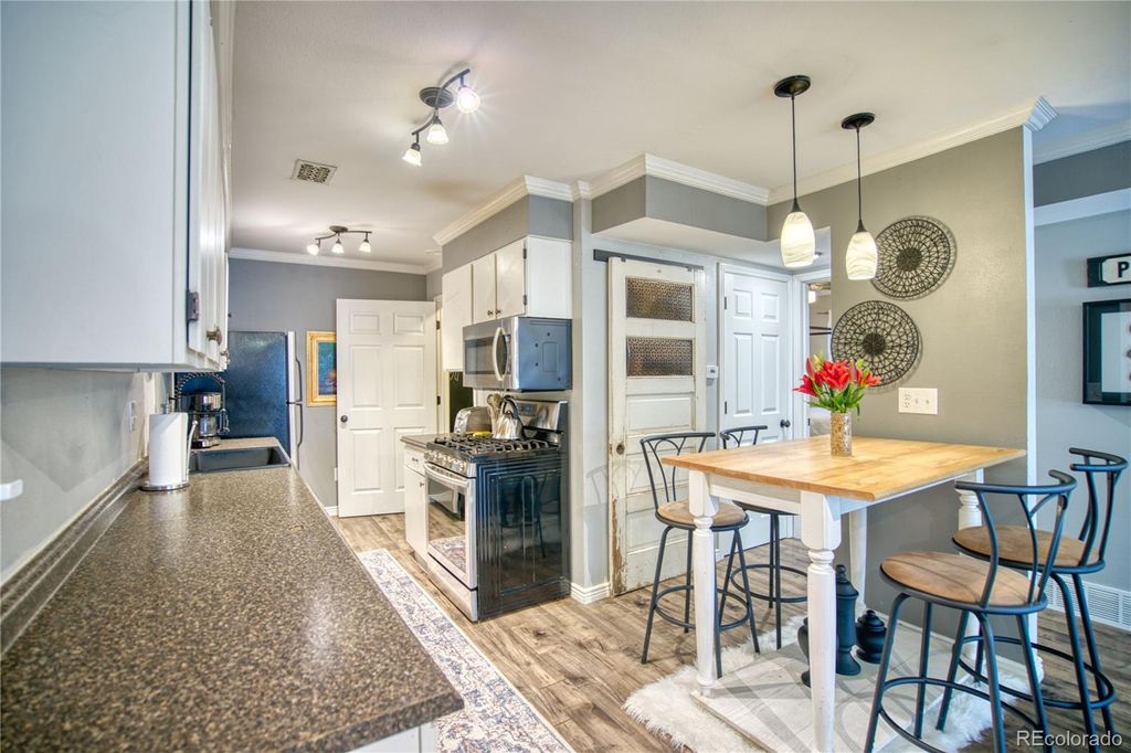 348 Collyer Street 105, Longmont, CO 80501