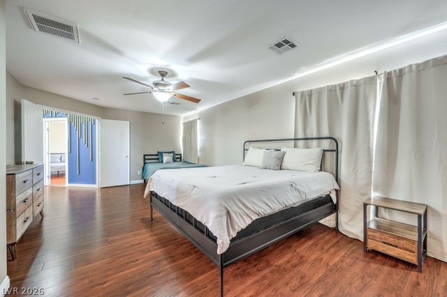 5663 Artesia Lake Court, Las Vegas, NV 89118