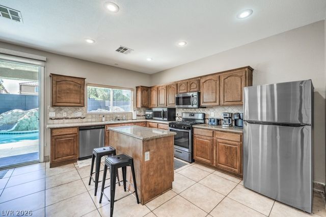 5663 Artesia Lake Court, Las Vegas, NV 89118