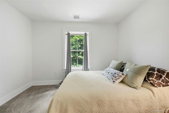 13595 Soundview Avenue, Southold, NY 11971