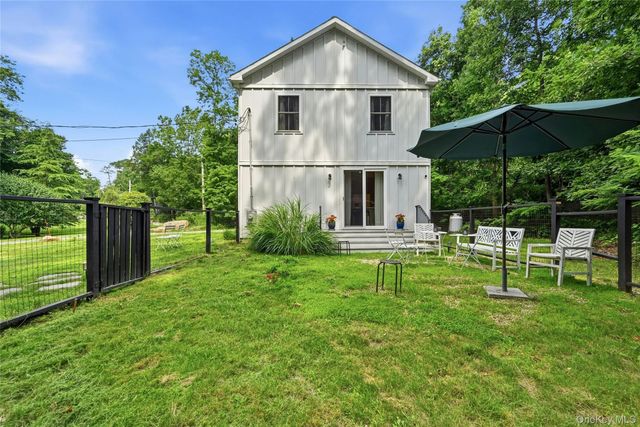 13595 Soundview Avenue, Southold, NY 11971
