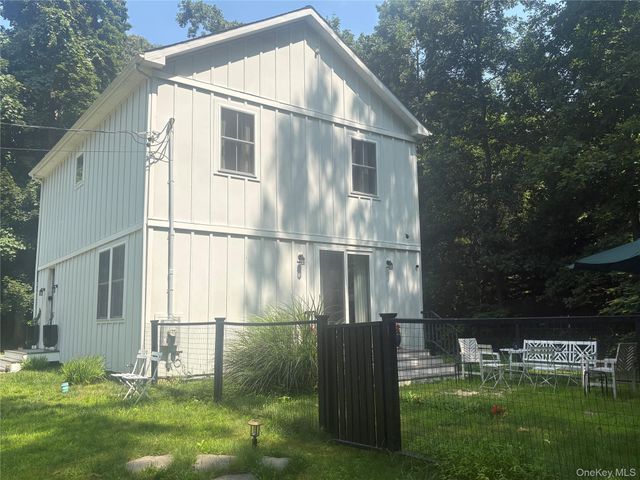 13595 Soundview Avenue, Southold, NY 11971