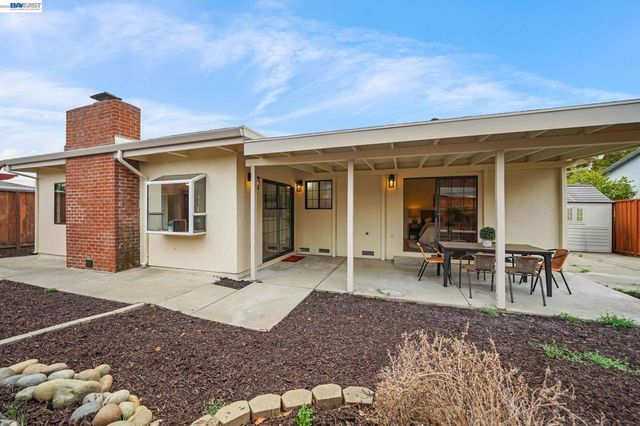 5470 Fernwood Dr, Newark, CA 94560
