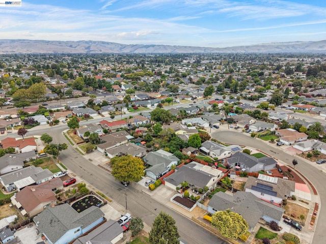 5470 Fernwood Dr, Newark, CA 94560