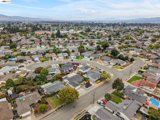 5470 Fernwood Dr, Newark, CA 94560