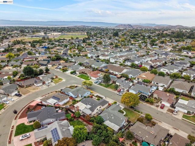 5470 Fernwood Dr, Newark, CA 94560