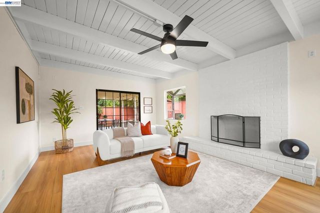 5470 Fernwood Dr, Newark, CA 94560