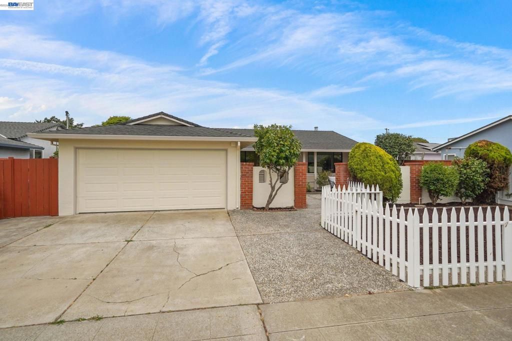5470 Fernwood Dr, Newark, CA 94560