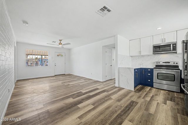4702 S 36TH Drive, Phoenix, AZ 85041