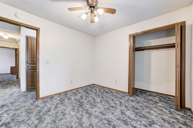 2301 S Manor Road, Yukon, OK 73099