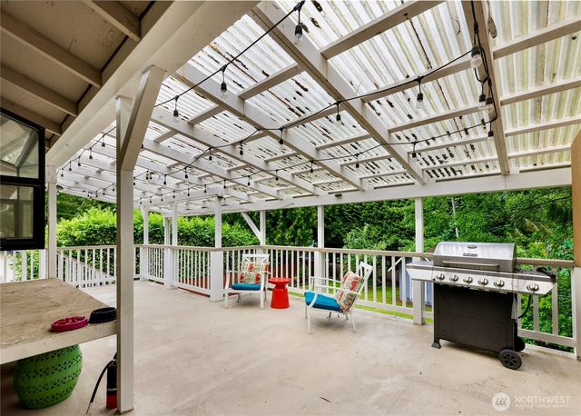 11126 159th Avenue NE, Redmond, WA 98052