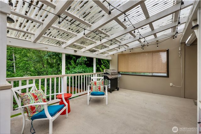 11126 159th Avenue NE, Redmond, WA 98052