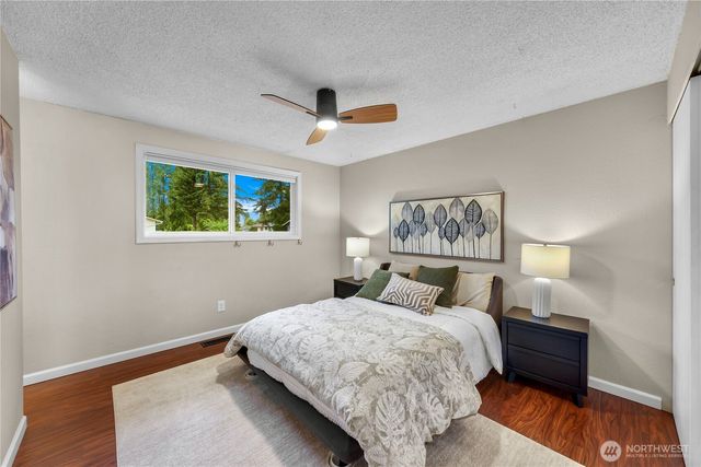 11126 159th Avenue NE, Redmond, WA 98052