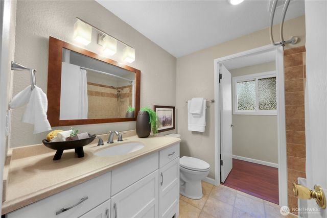 11126 159th Avenue NE, Redmond, WA 98052