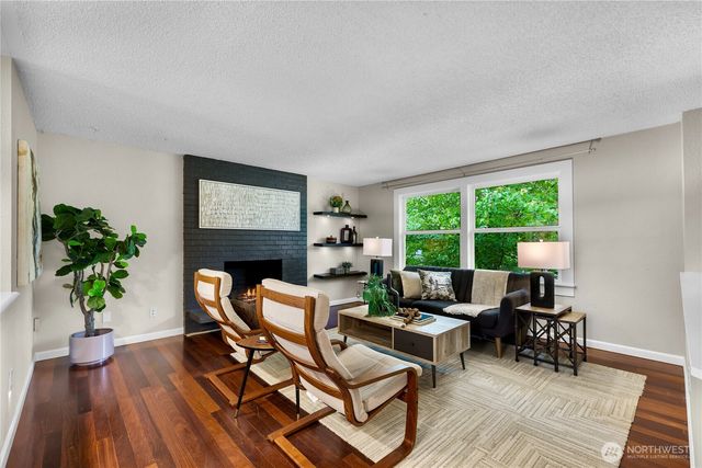 11126 159th Avenue NE, Redmond, WA 98052