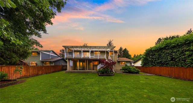 11126 159th Avenue NE, Redmond, WA 98052