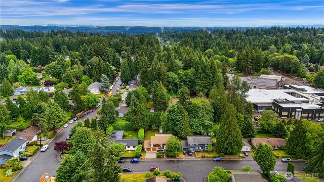 11126 159th Avenue NE, Redmond, WA 98052