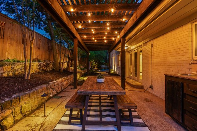 4551 Westridge Avenue, Fort Worth, TX 76116