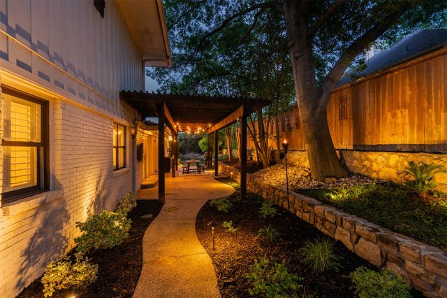 4551 Westridge Avenue, Fort Worth, TX 76116