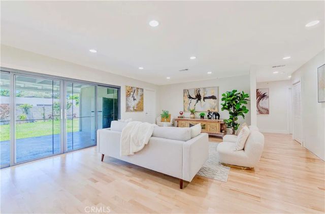2215 El Monte Avenue, Arcadia, CA 91007