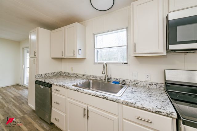 4947 Quiet Acres Road, Shreveport, LA 71107