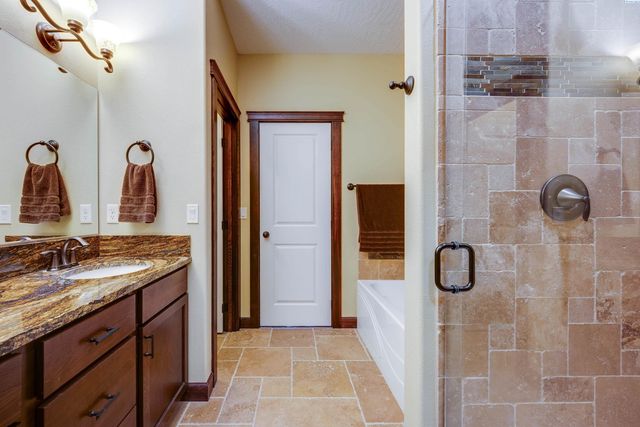 810 SW Windy Point Court, Pullman, WA 99163