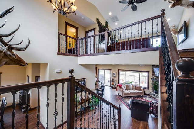 810 SW Windy Point Court, Pullman, WA 99163