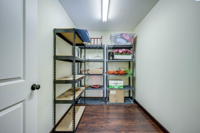 810 SW Windy Point Court, Pullman, WA 99163