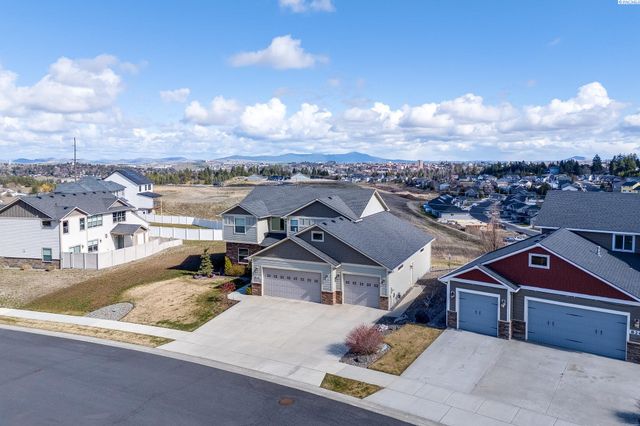 810 SW Windy Point Court, Pullman, WA 99163