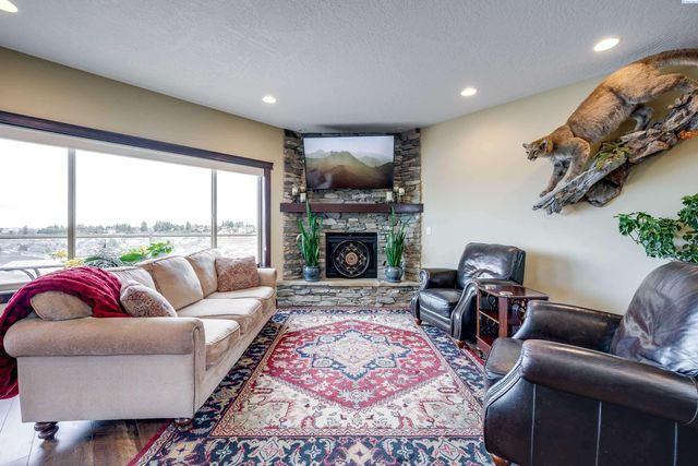 810 SW Windy Point Court, Pullman, WA 99163