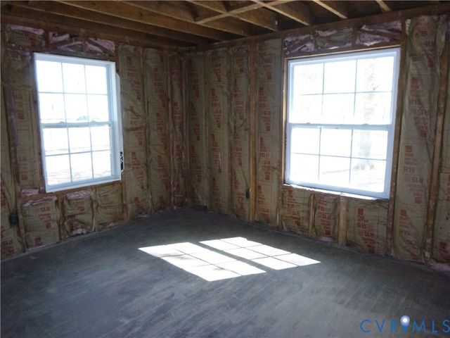 609 Nottoway Ave, Blackstone, VA 23824