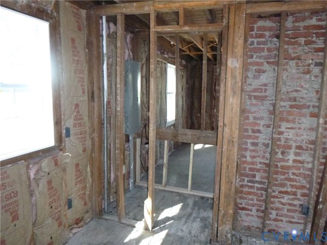 609 Nottoway Ave, Blackstone, VA 23824