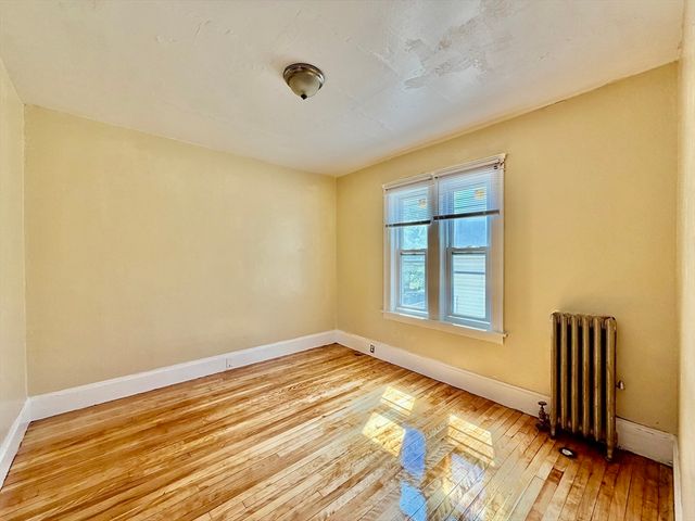 2 Shirley St 2, Worcester, MA 01610