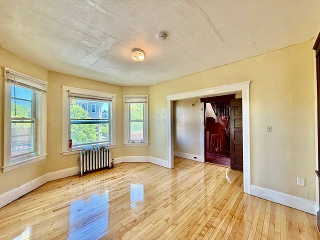 2 Shirley St 2, Worcester, MA 01610