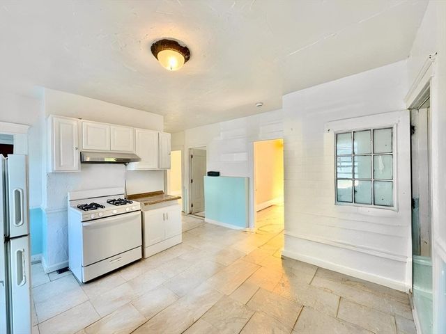 2 Shirley St 2, Worcester, MA 01610