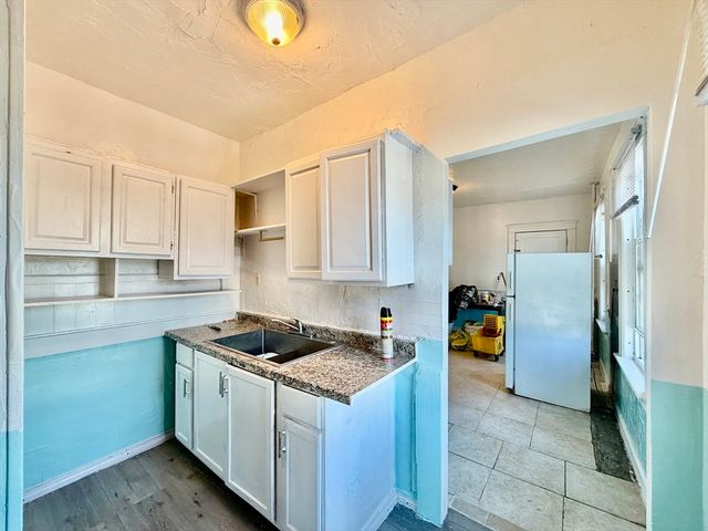 2 Shirley St 2, Worcester, MA 01610