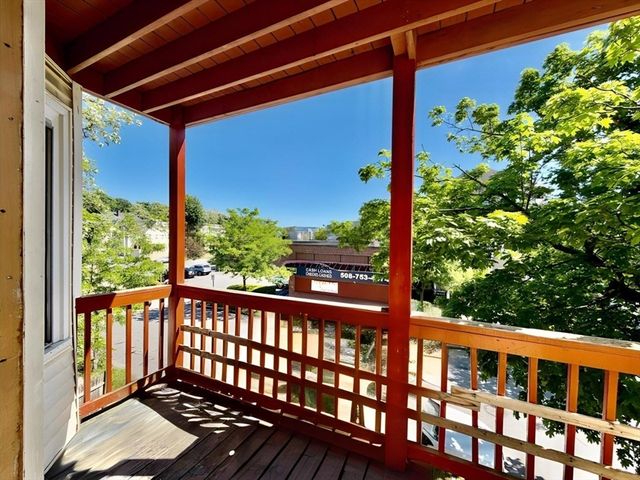 2 Shirley St 2, Worcester, MA 01610