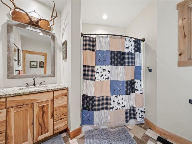 7528 S River Road, Olathe, CO 81425