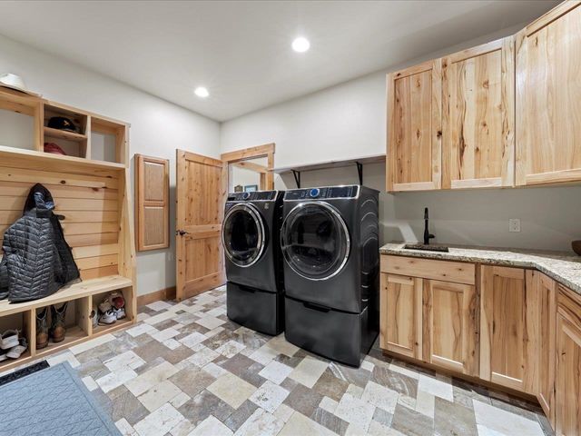 7528 S River Road, Olathe, CO 81425