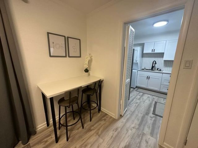 5036 N Hall Street, Dallas, TX 75235