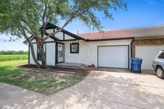 506 Plum Blue Cir, Benton, KS 67017