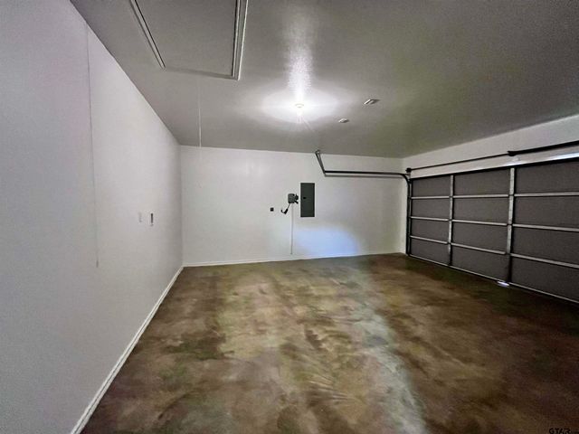 611 Park Central, Chandler, TX 75758