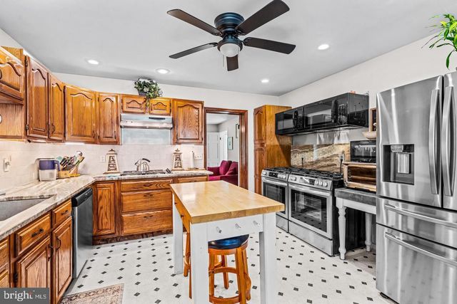 668 CRAWFORD RD, Cape May, NJ 08204